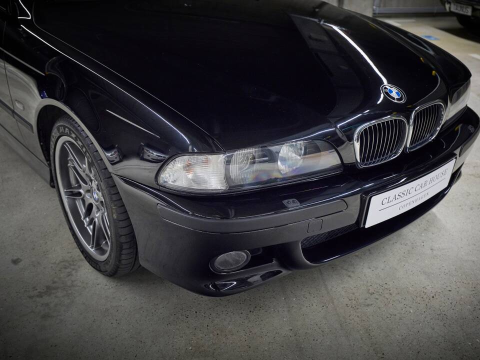 Image 23/99 of BMW M5 (2000)