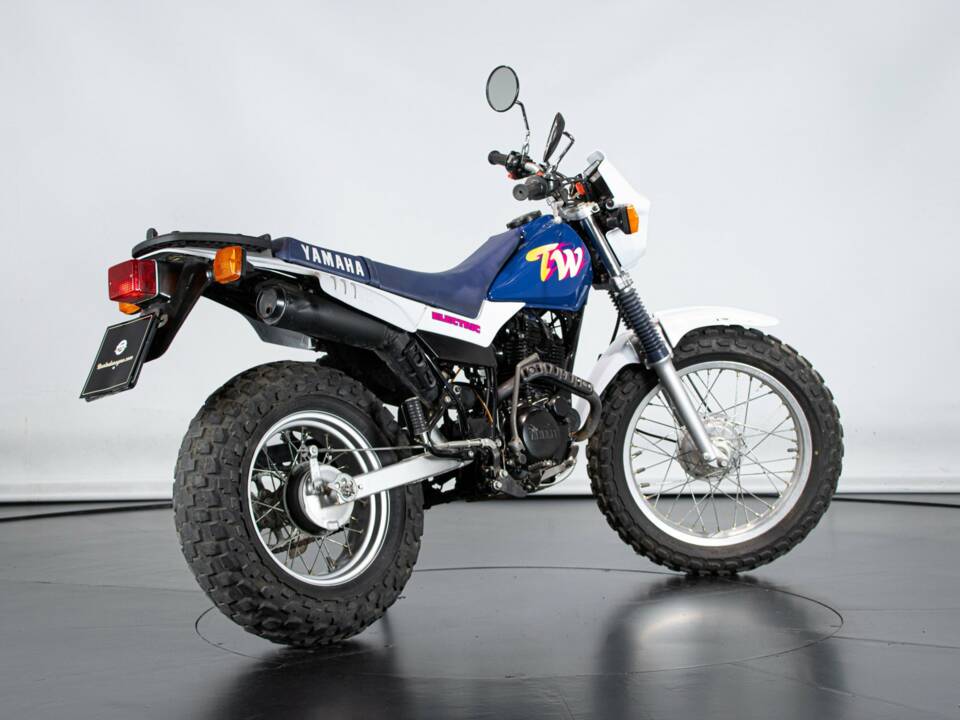 Bild 4/50 von Yamaha DUMMY (1995)