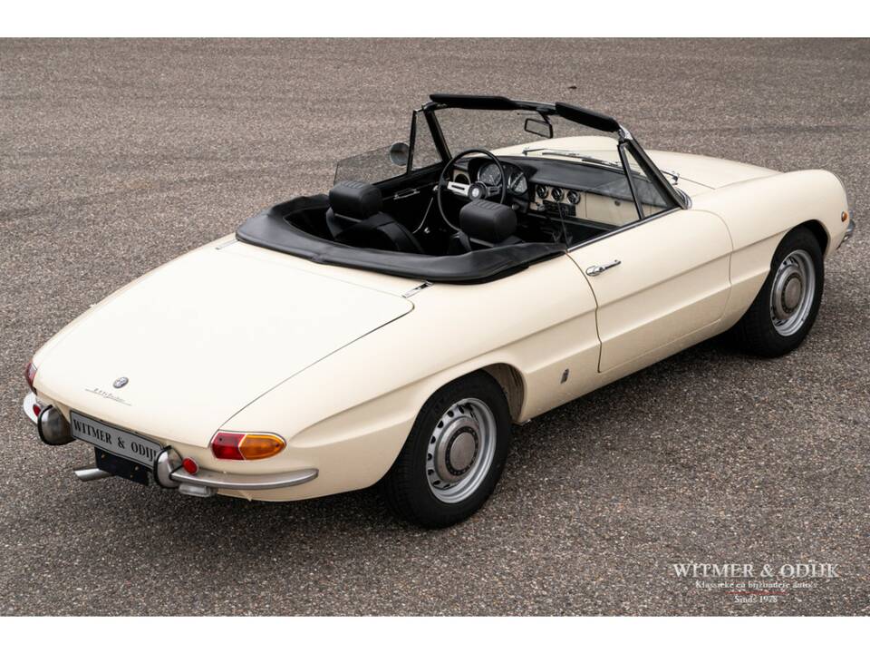 Image 7/24 de Alfa Romeo 1300 Spider Junior (1969)