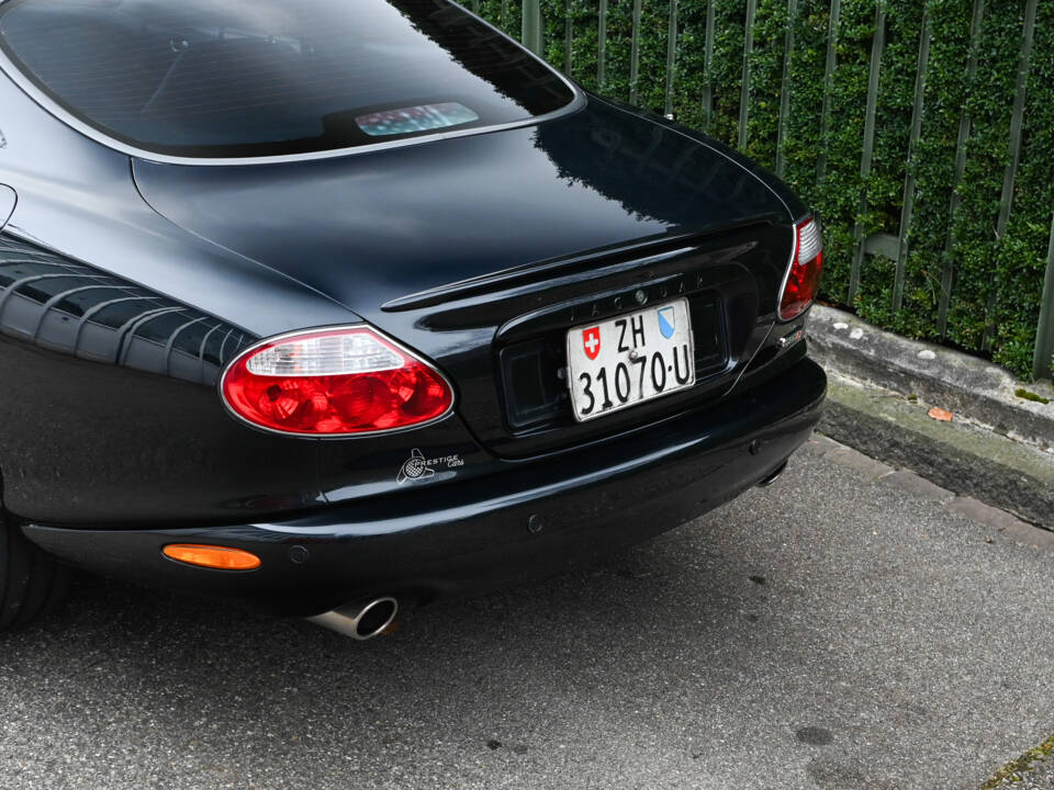 Image 9/51 of Jaguar XKR (2002)