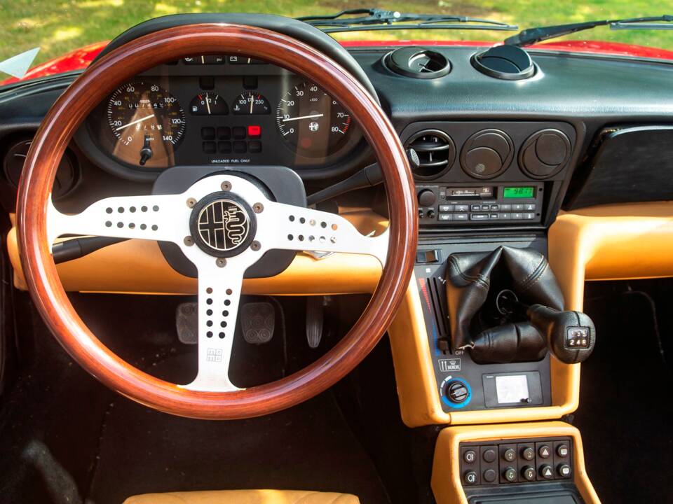 Bild 5/18 von Alfa Romeo 2.0 Spider (1991)