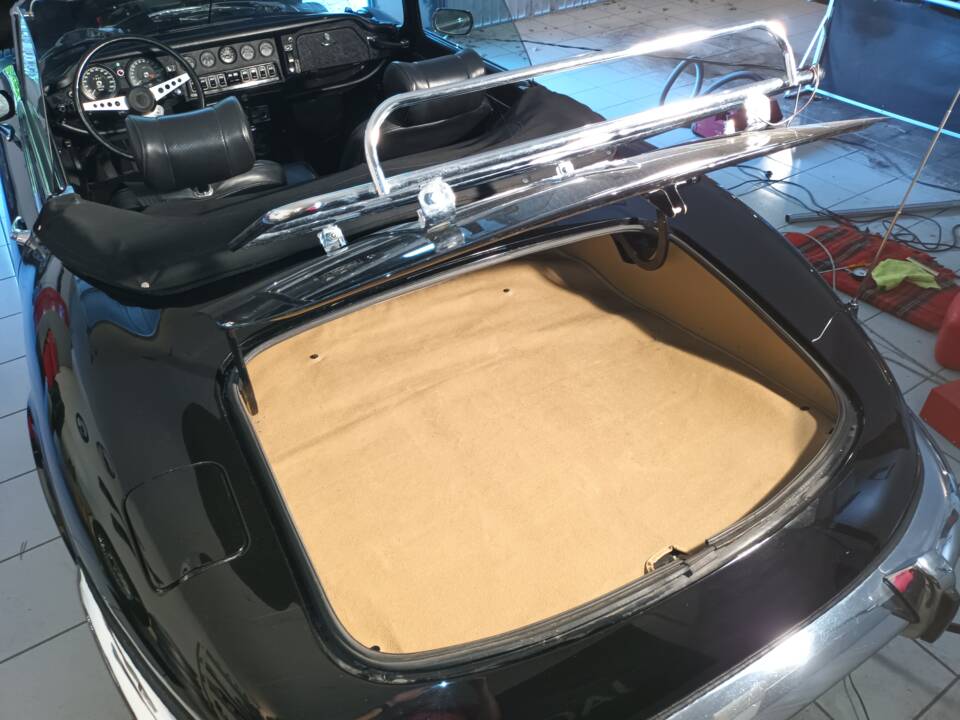 Imagen 12/15 de Jaguar E-Type V12 (1973)