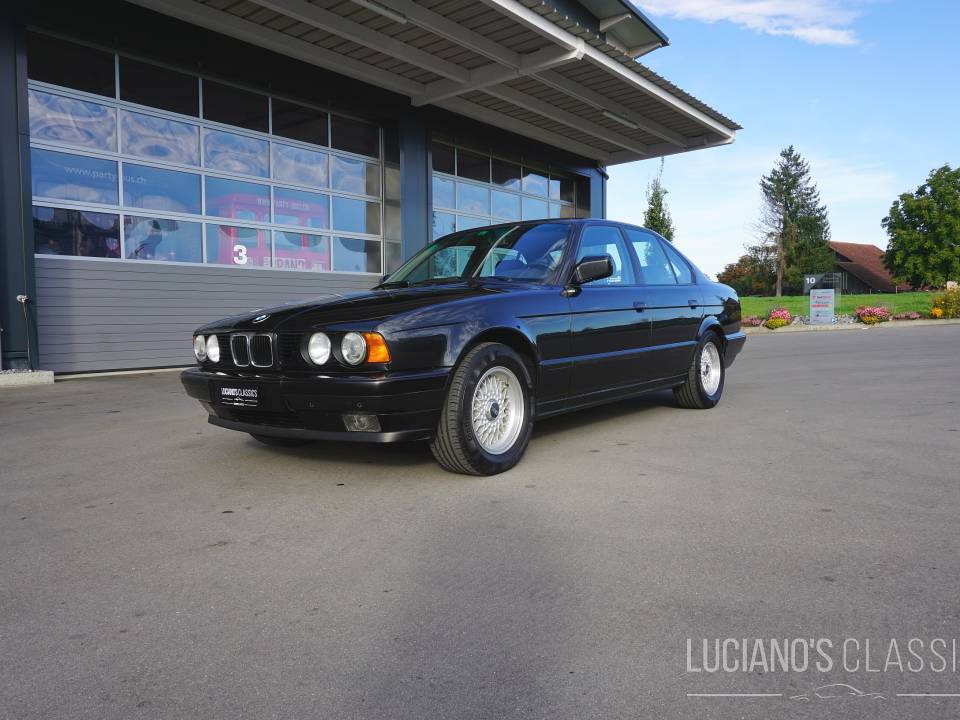 Imagen 1/41 de BMW 525i (1991)