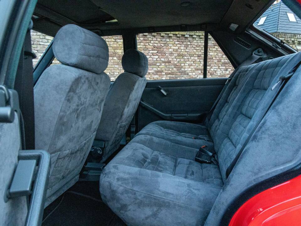 Imagen 41/50 de Lancia Delta HF Integrale Evoluzione I (1991)