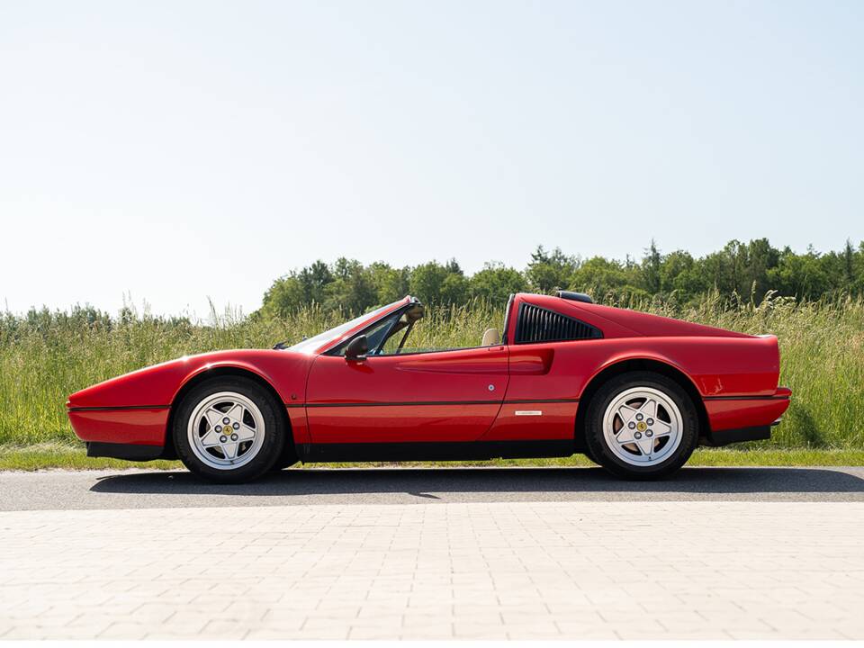 Bild 4/38 von Ferrari 328 GTS (1986)