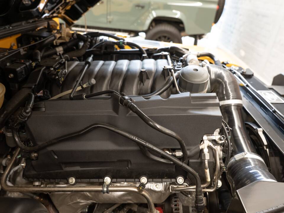 Image 31/47 of Land Rover Defender 90 Works V8 (2013)