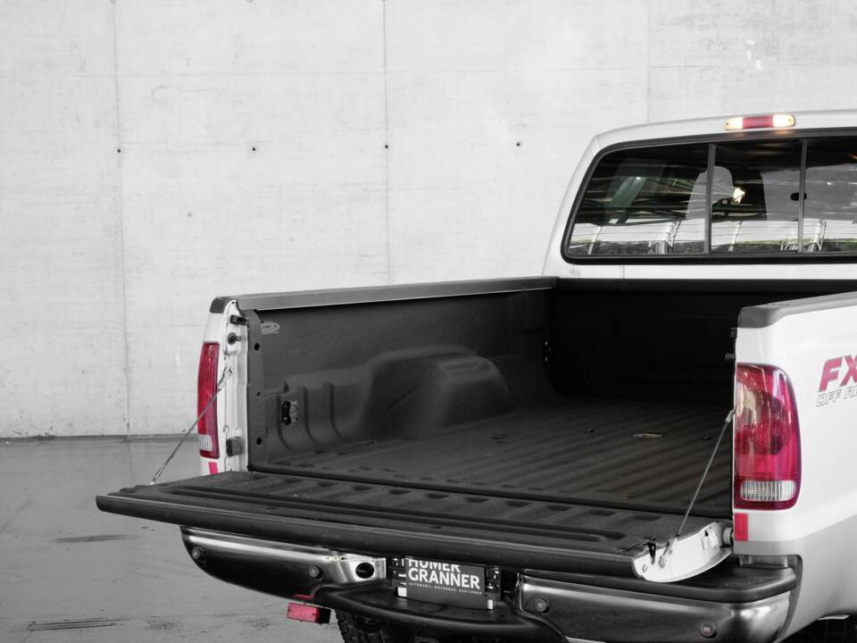 Image 11/41 de Ford F-350 Super Duty (2004)