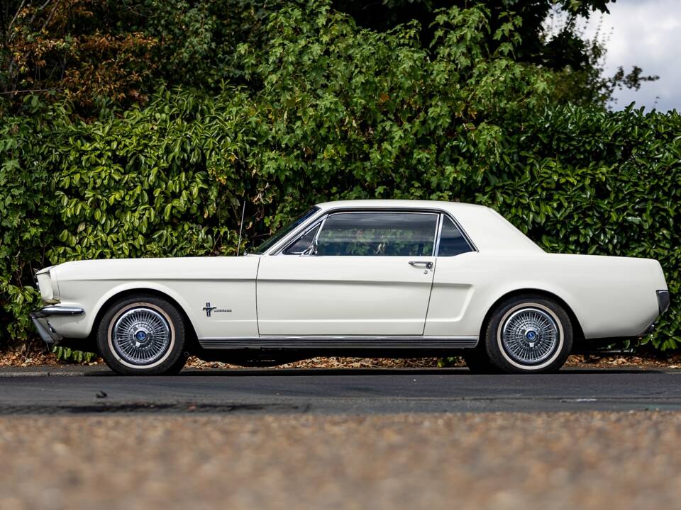 Image 2/50 of Ford Mustang 200 (1966)