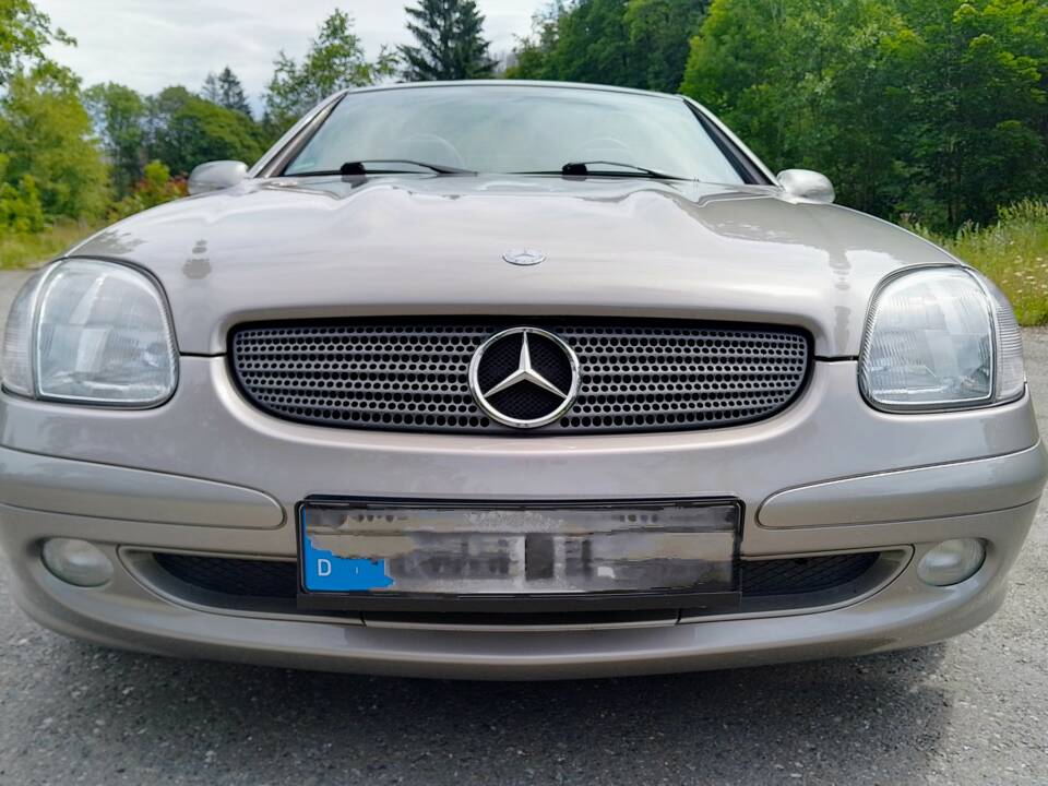 Bild 2/10 von Mercedes-Benz SLK 200 Kompressor (2003)