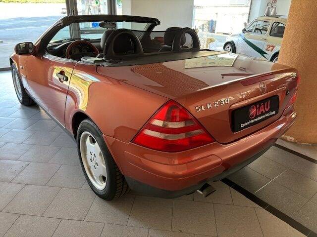 Imagen 6/15 de Mercedes-Benz SLK 230 Kompressor (1999)