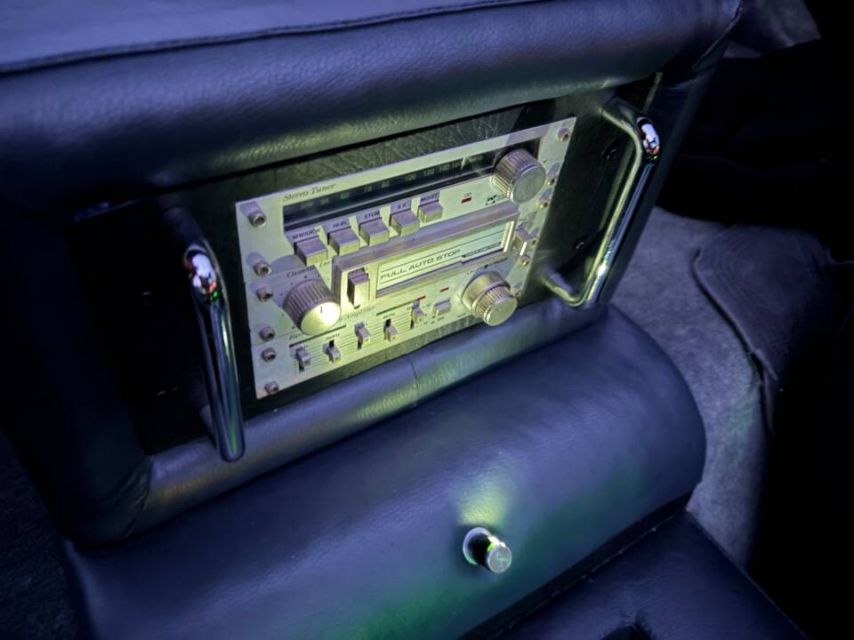 Image 8/17 of TVR Tasmin Series 1 (1984)