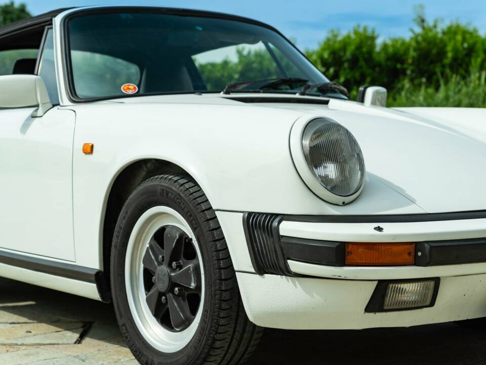 Bild 17/50 von Porsche 911 Carrera 3.2 (1986)