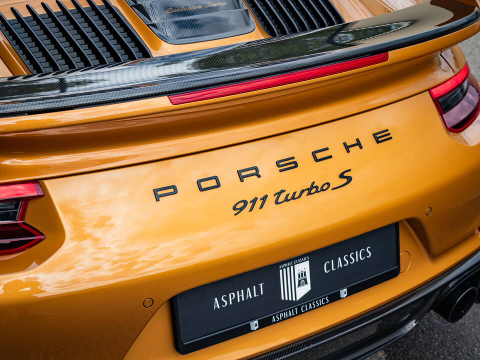 Bild 21/50 von Porsche 911 Turbo S Exclusive (2018)