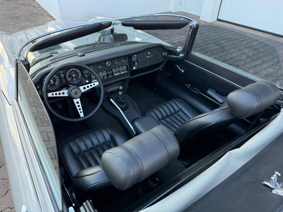 Imagen 30/44 de Jaguar E-Type V12 (1973)