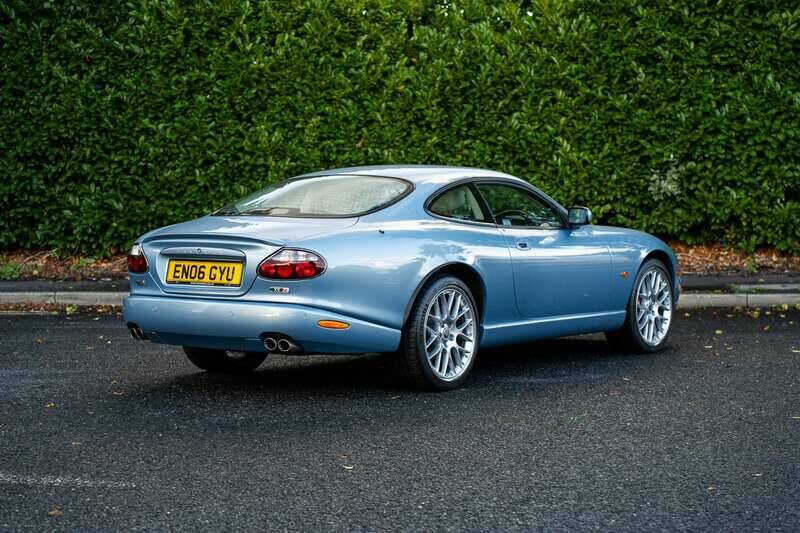 Afbeelding 13/50 van Jaguar XKR (2006)