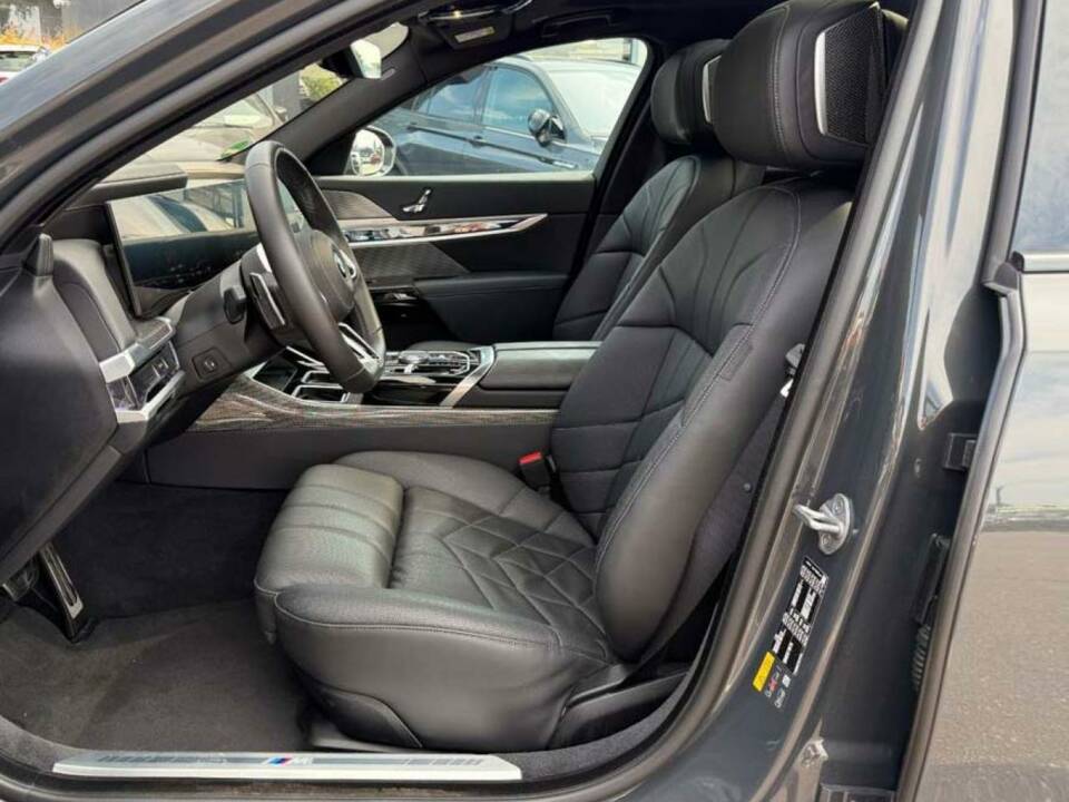 Bild 5/9 von BMW i7 eDrive50 (2023)