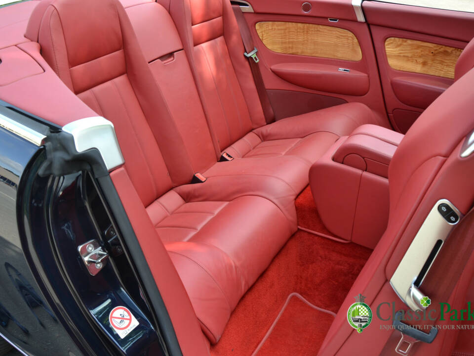 Bild 33/50 von Bentley Continental GTC (2007)