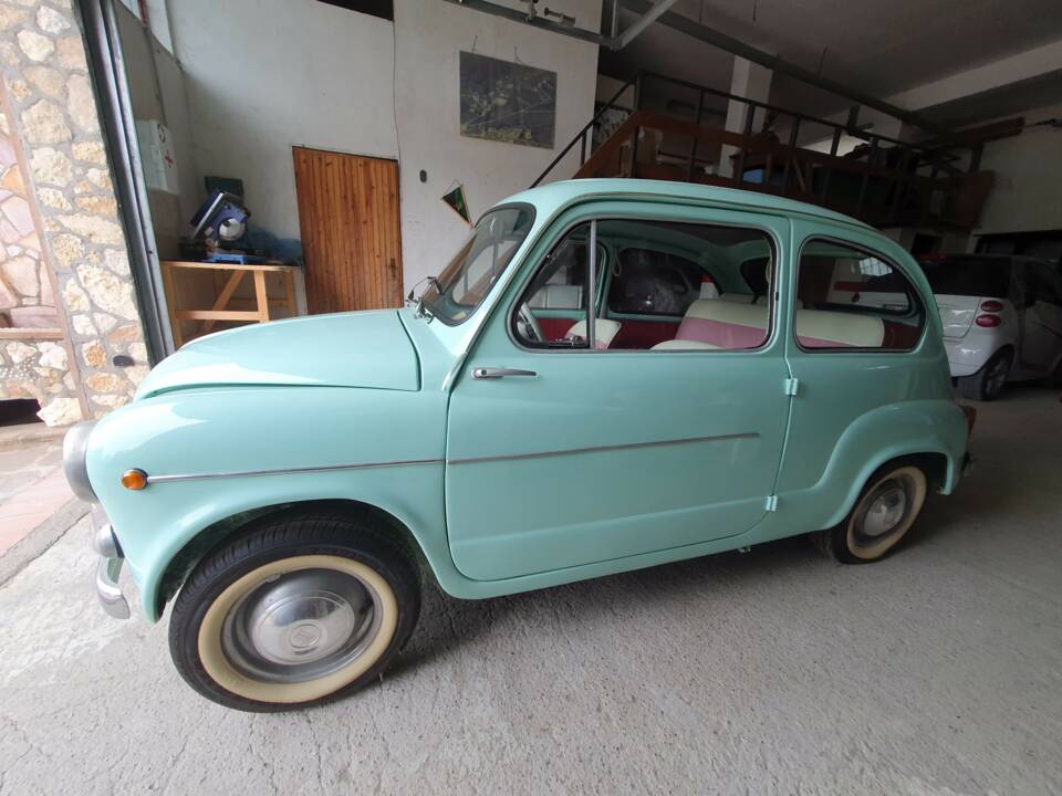 Image 7/8 de FIAT 600 D (1961)