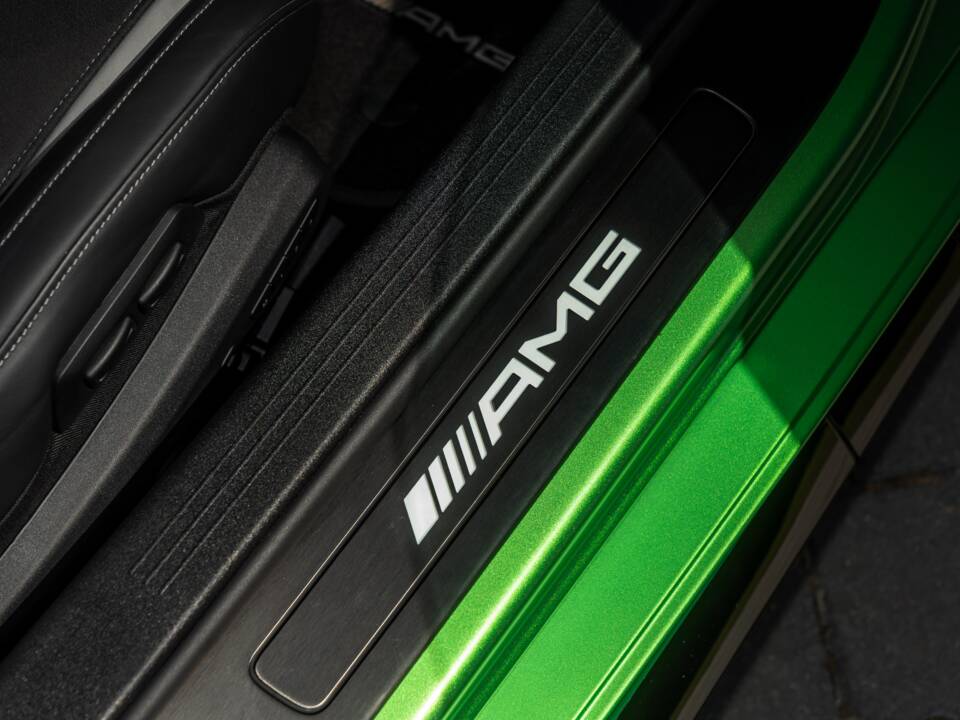 Image 43/67 of Mercedes-AMG GT-R (2018)