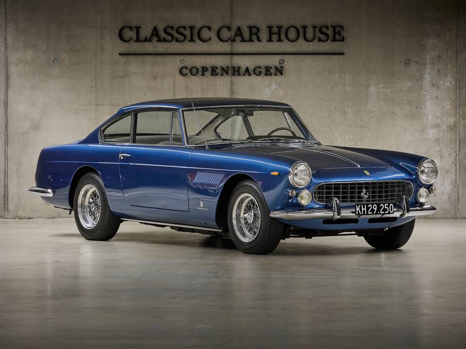 Imagen 2/100 de Ferrari 250 GT 2+2 (1963)