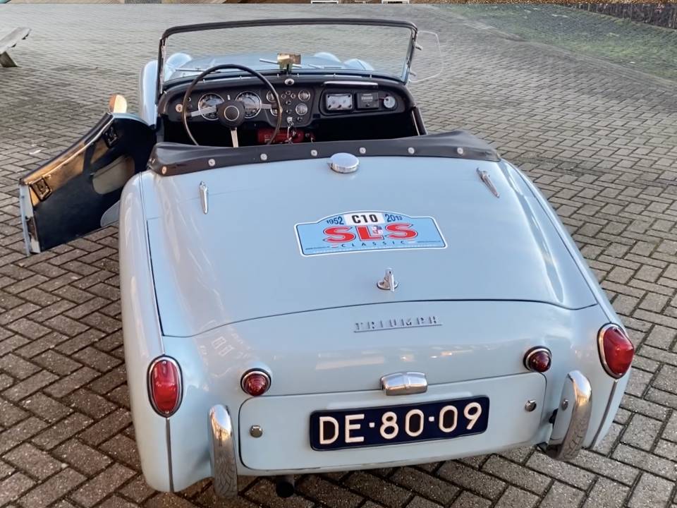 Image 24/42 of Triumph TR 3A (1960)