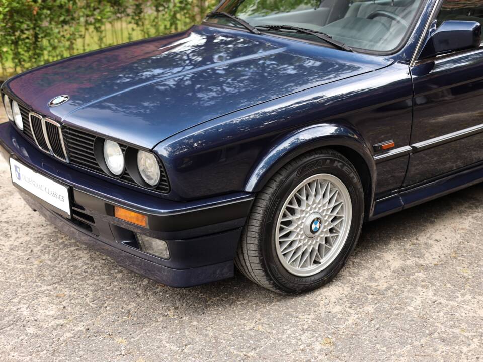 Image 30/82 of BMW 325ix (1989)