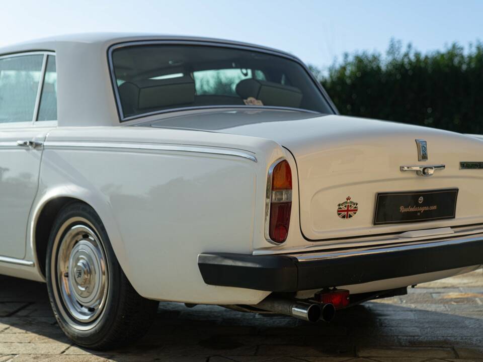 Image 16/50 of Rolls-Royce Silver Shadow II (1979)