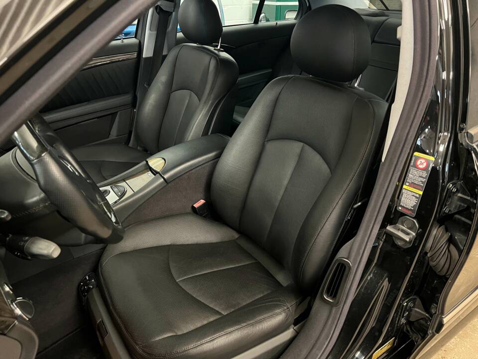 Image 11/20 of Mercedes-Benz E 500 (2002)