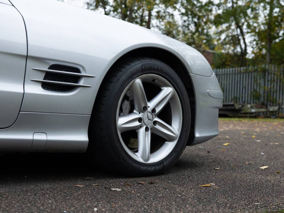 Image 16/41 of Mercedes-Benz SL 350 (2007)