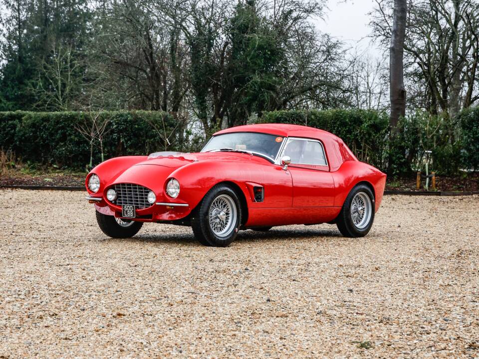 Image 21/49 of MG MGA 1850 (1960)