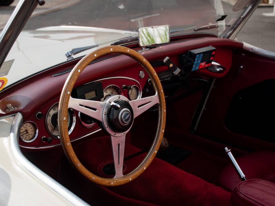 Afbeelding 17/24 van Austin-Healey 100/6 (BN4) (1957)