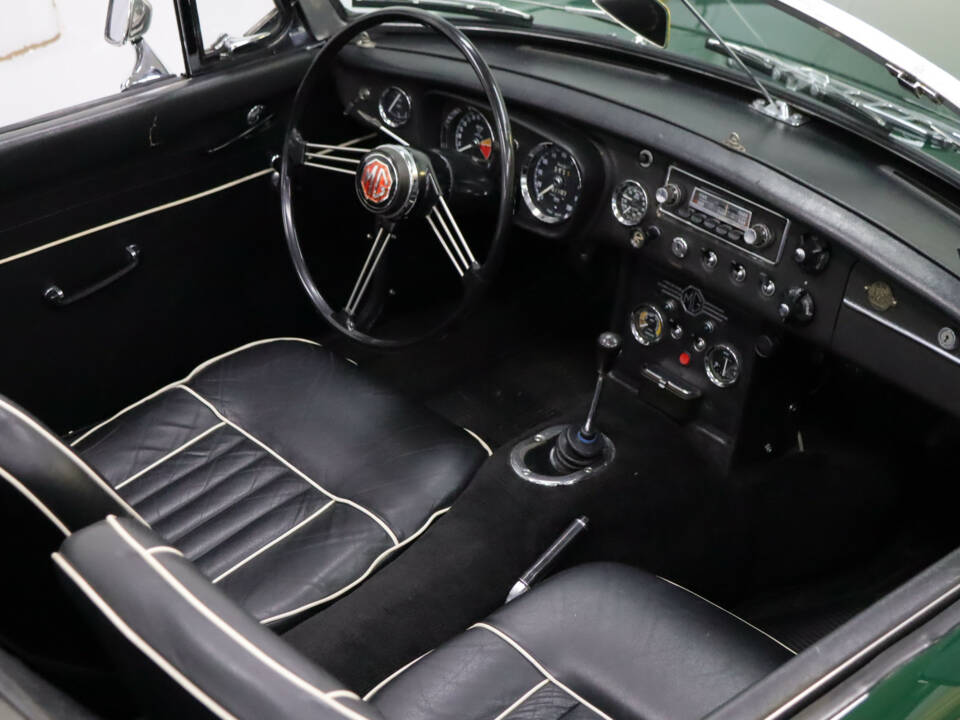 Bild 3/50 von MG MGB (1965)