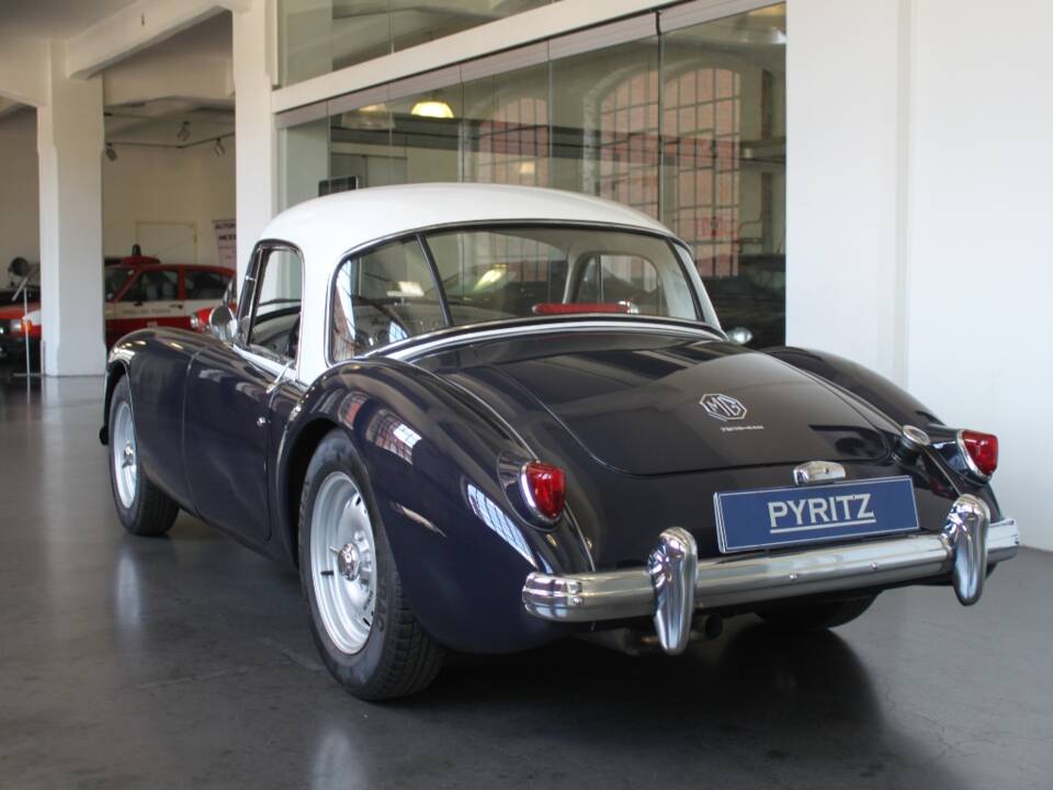 Image 18/18 of MG MGA Twin Cam (1960)