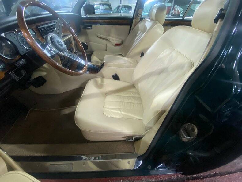 Bild 30/50 von Daimler Double Six (1992)