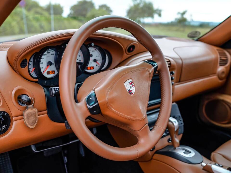 Bild 16/20 von Porsche 911 Turbo (2001)