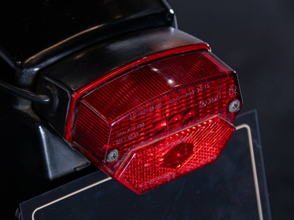 Bild 14/50 von BMW DUMMY (1988)