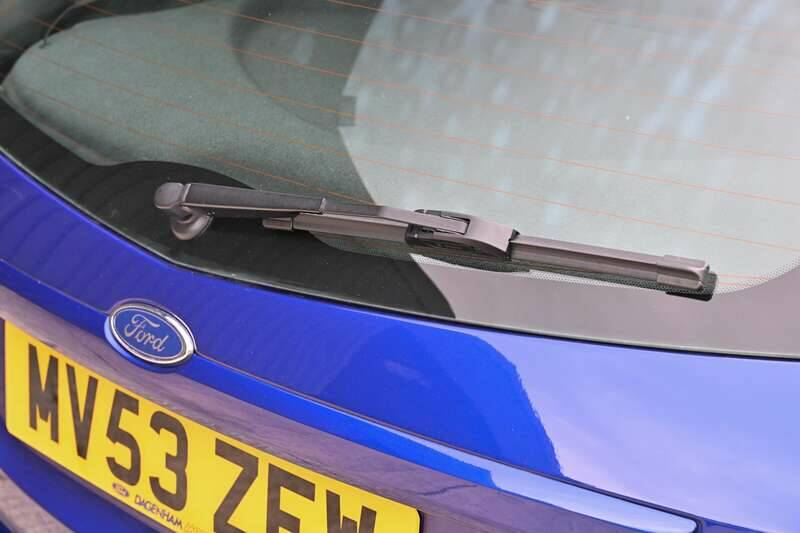 Image 16/50 of Ford Focus RS (2003)