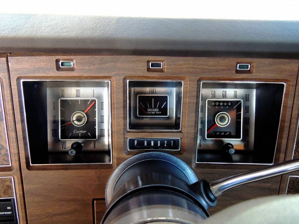 Imagen 16/17 de Lincoln Continental Mark IV (1976)
