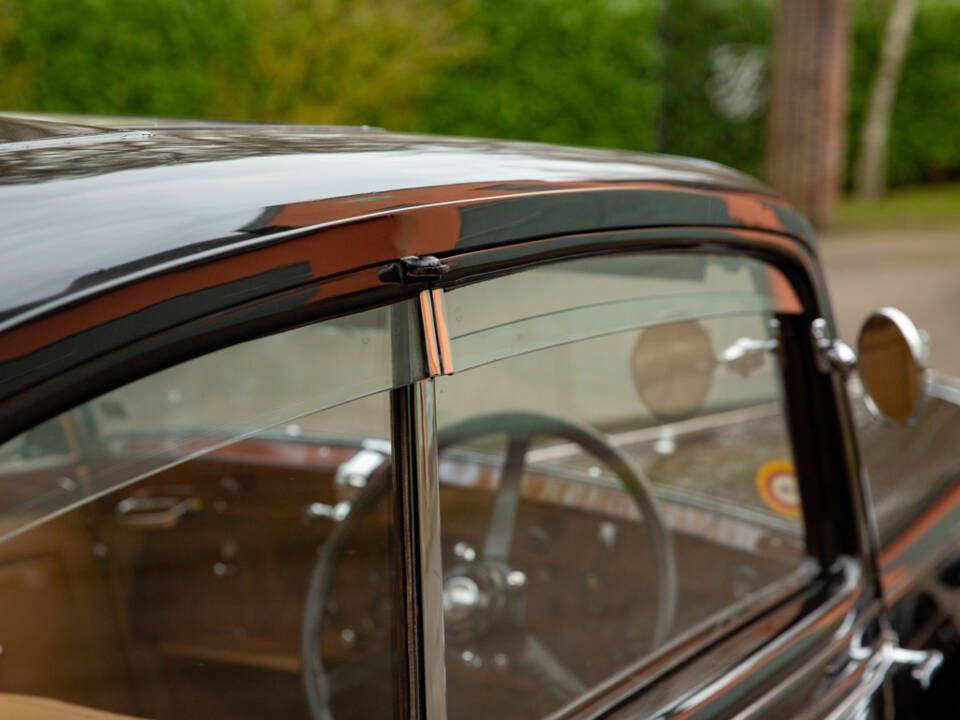 Image 34/50 of Bentley 4 1&#x2F;4 Litre (1938)