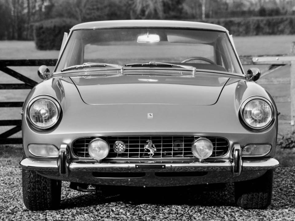 Afbeelding 1/5 van Ferrari 330 GT (1965)