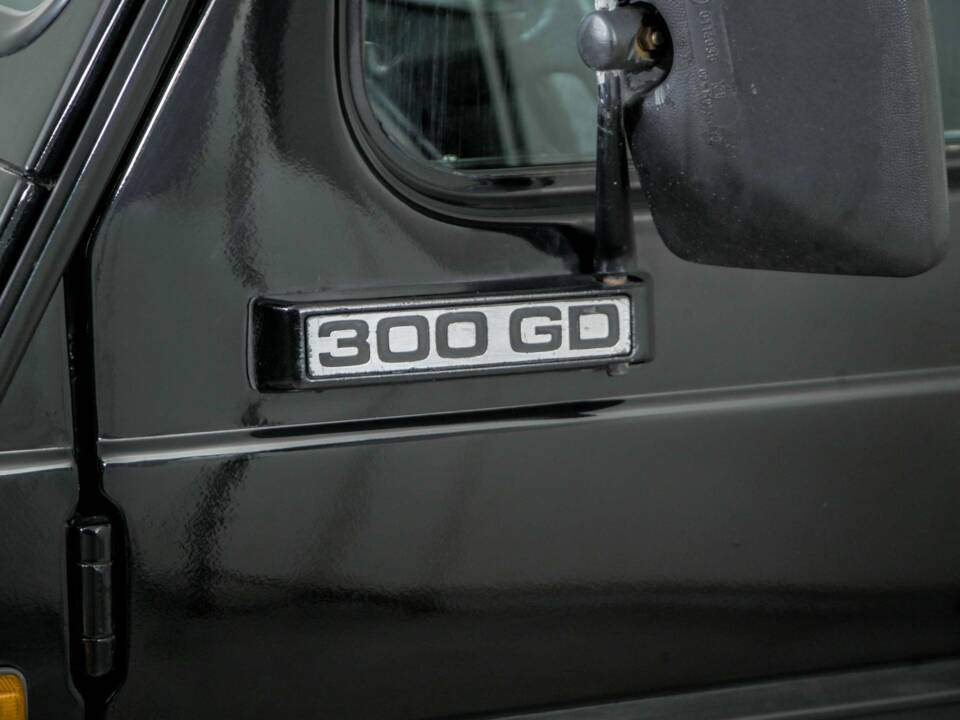 Afbeelding 26/50 van Mercedes-Benz 300 GD (SWB) (1983)