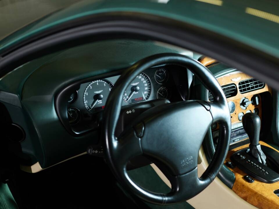 Bild 32/34 von Aston Martin DB 7 Vantage (2000)