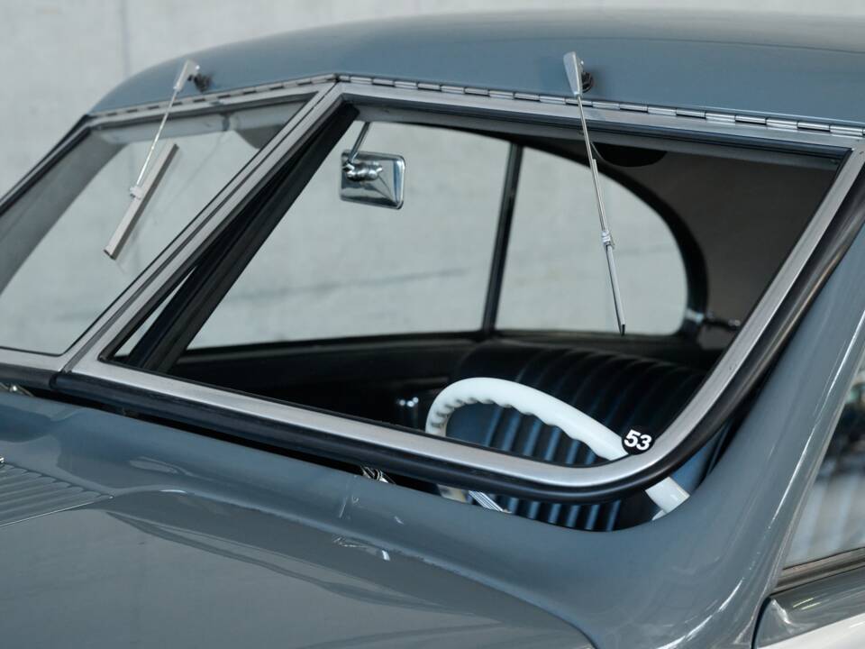 Immagine 22/50 di Adler 2.5 Litre Sport (1938)