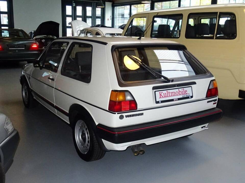 Bild 6/18 von Volkswagen Golf II GTi 16V 1.8 (1987)