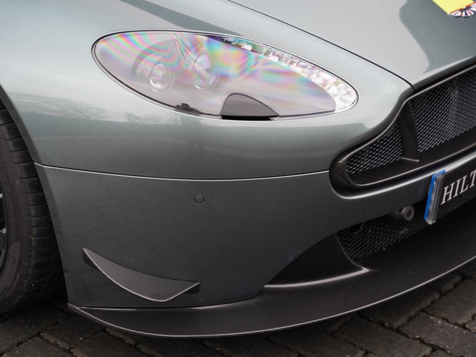 Bild 27/50 von Aston Martin V12 Vantage AMR (2017)