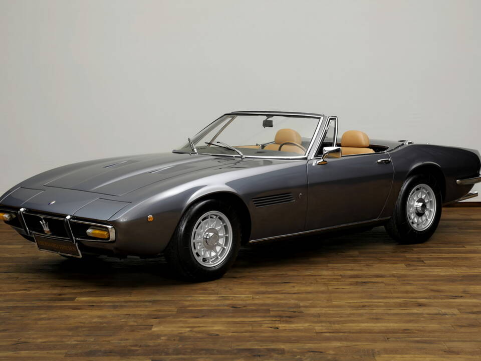 Image 1/23 of Maserati Ghibli Spyder (1970)