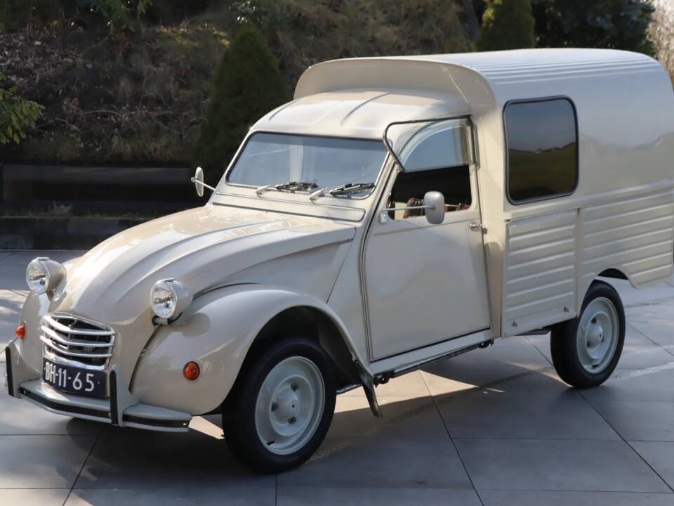 Image 2/52 de Citroën AK 400 (1971)