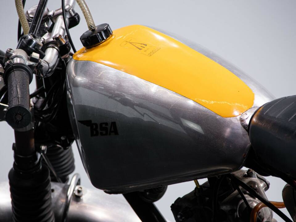Bild 19/50 von BSA C 15 Scrambler (1963)