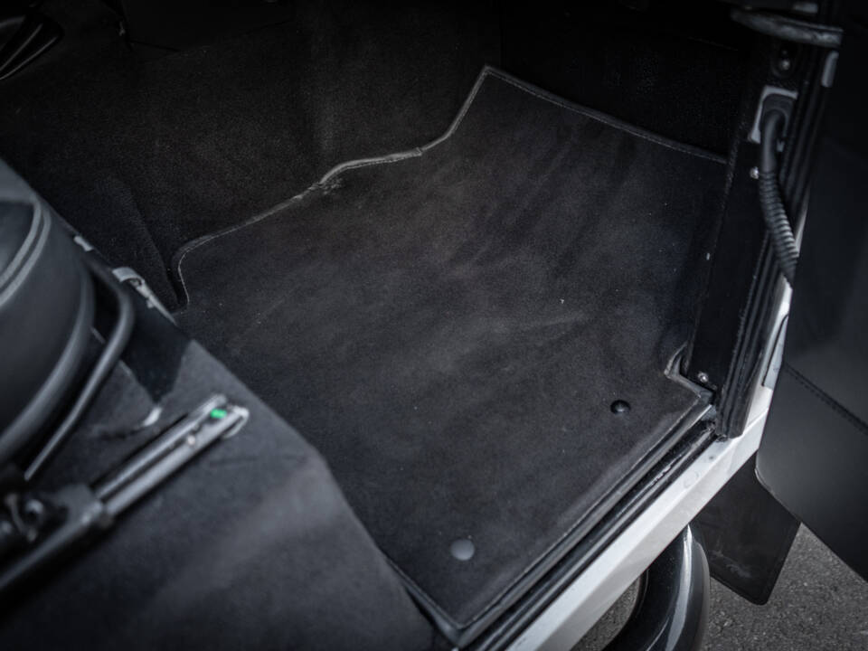 Image 42/66 of Land Rover Defender 90 TD4 (2007)