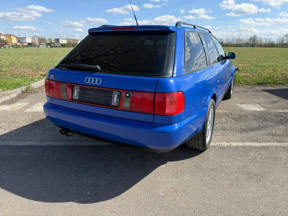 Image 9/29 of Audi S6 Plus Avant (1996)